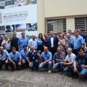 Governador Eduardo Leite e secretário Covatti Filho entregaram 108 carros para a Emater (21)